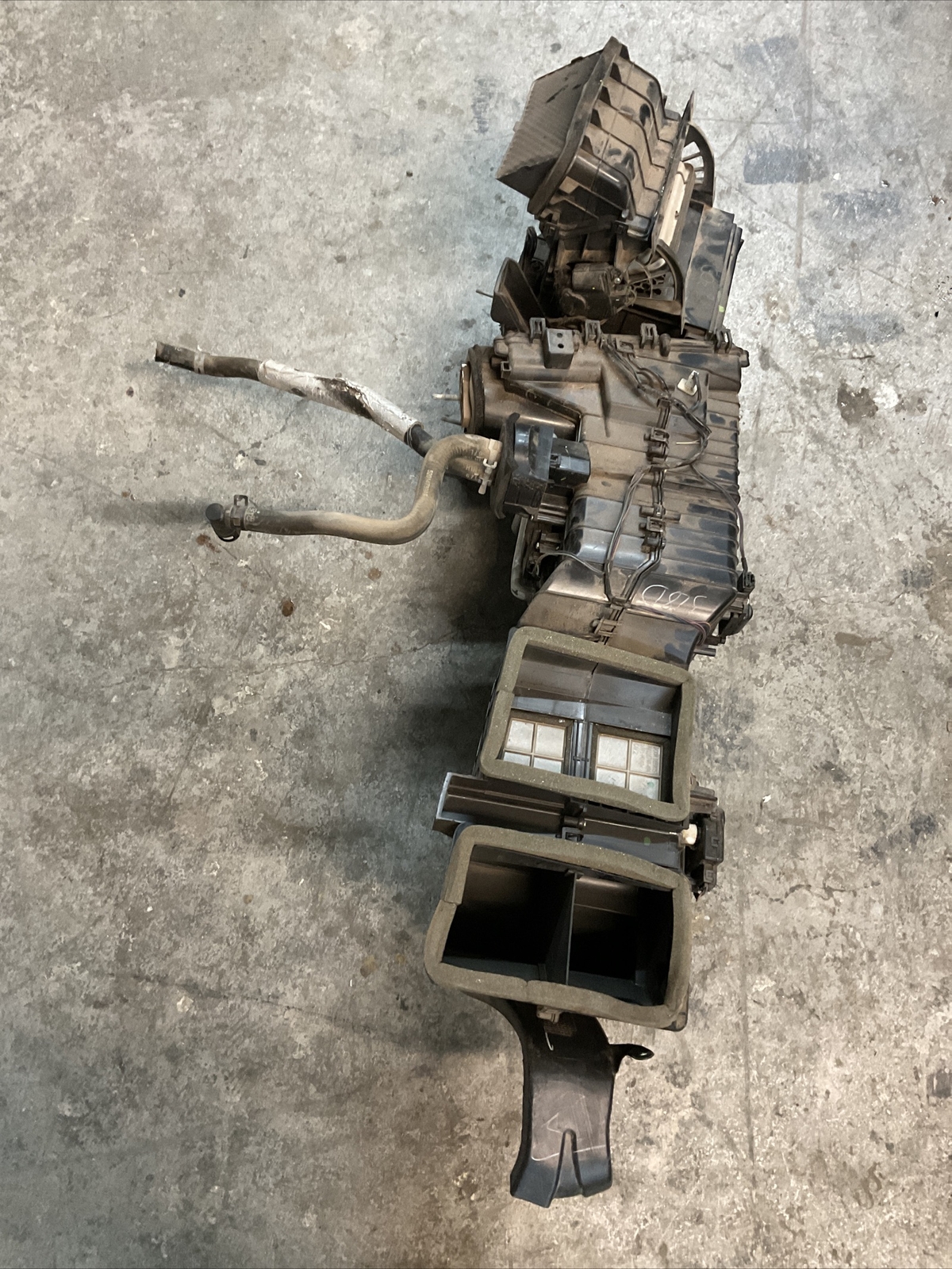 2017 DODGE RAM 2500 HEATER CORE HVAC AC BLOWER MOTOR HOUSING BOX OEM