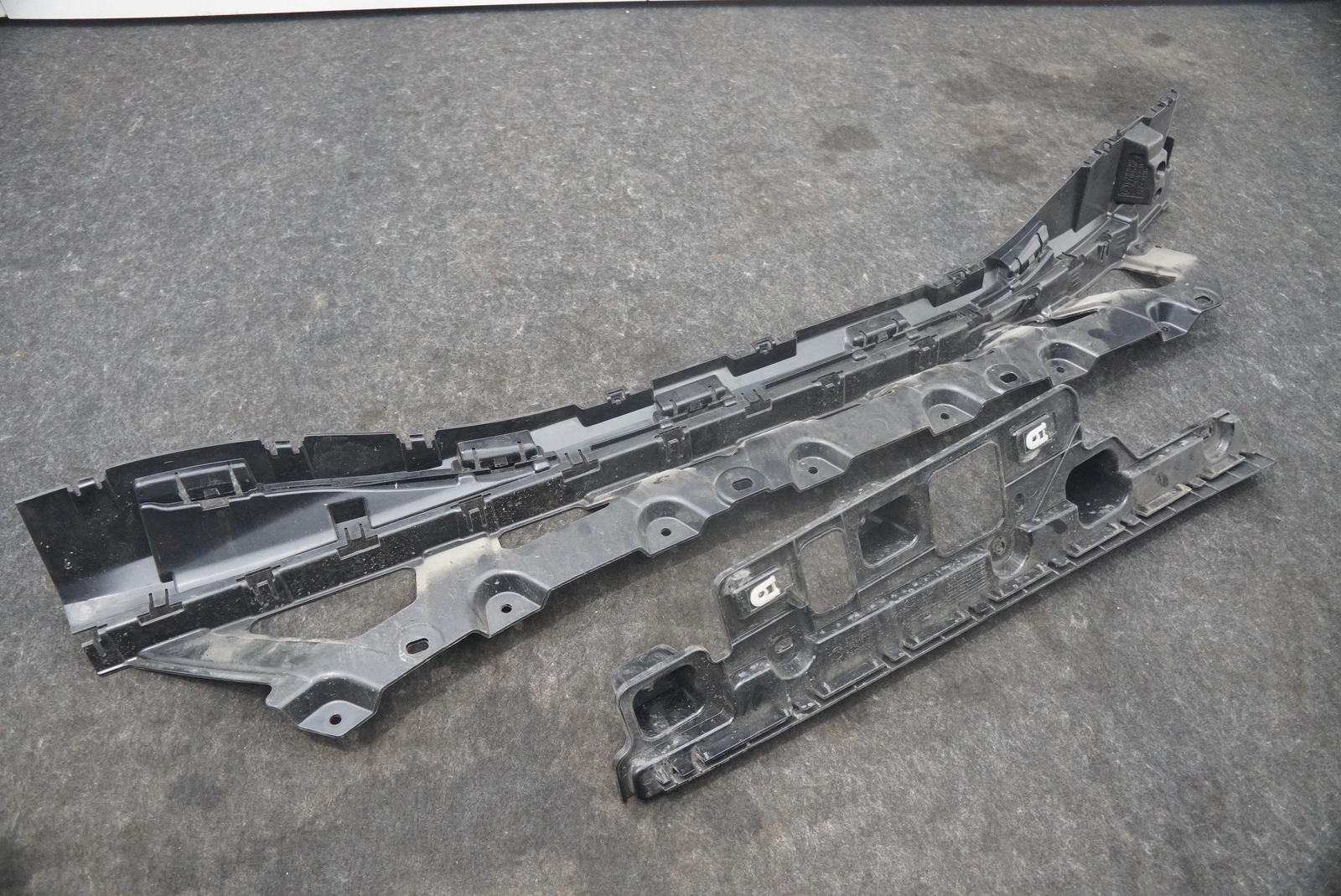 Set 2 Right Rocker Panel Side Sill Bracket Mount Rail 51777336374 BMW i8 2014-20