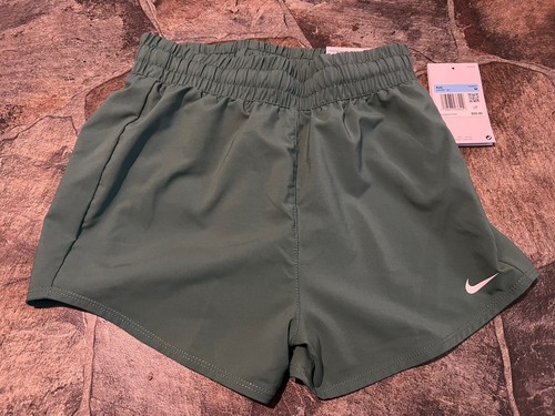 Nike New Girls' Dri-FIT One Lined High-Waisted Woven Training Shorts medium