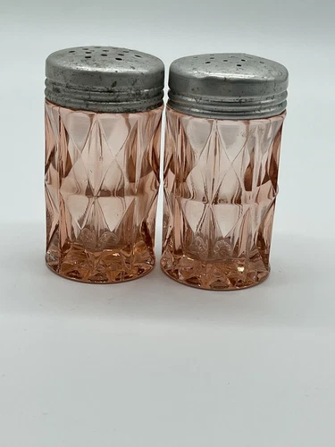 Jeannette Salt & Pepper Set - Windsor Diamond, Pink Glass 1930s