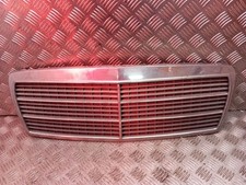 Calandre Mercedes 210