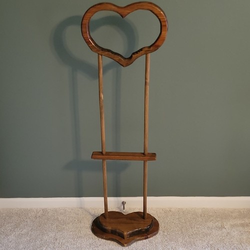 Vintage Wooden Heart-Shaped Quilt Stand Rack Display