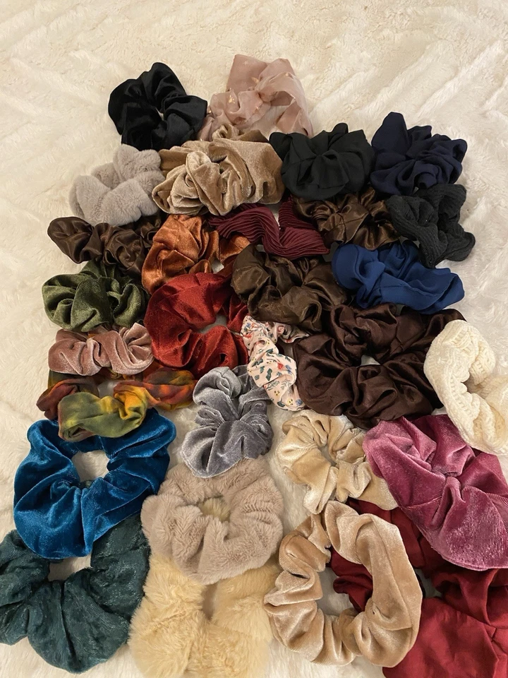 30 New Colorful Hair Scrunchies - Image 4 of 4