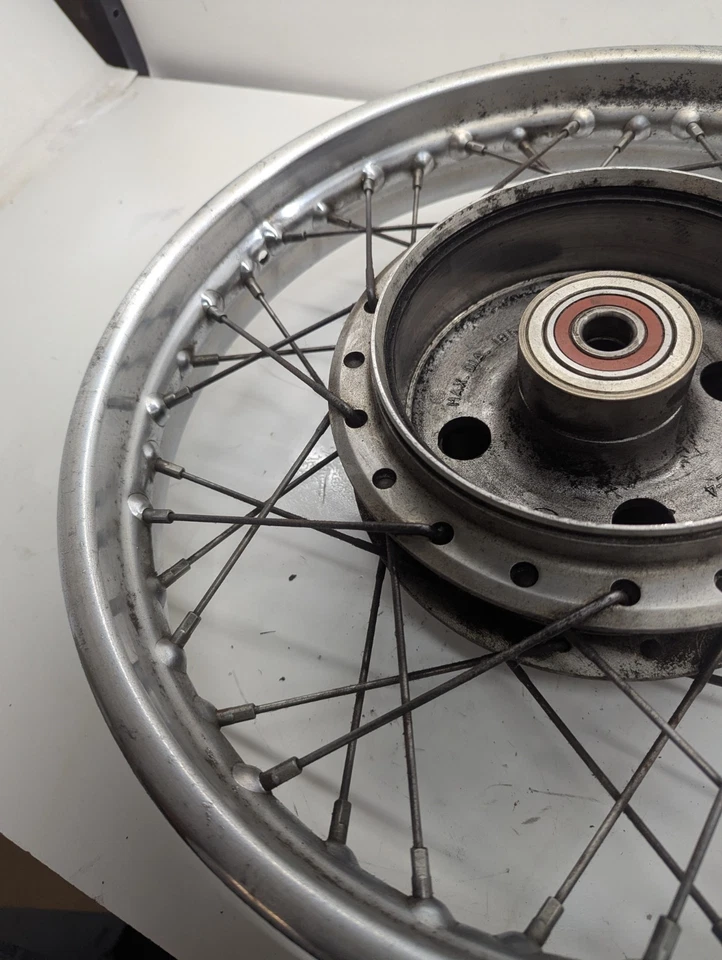 Llanta trasera Honda Cb750 Cb750k llanta radiada tambor 18 pulgadas 1977-1978 Foto 2 de 4