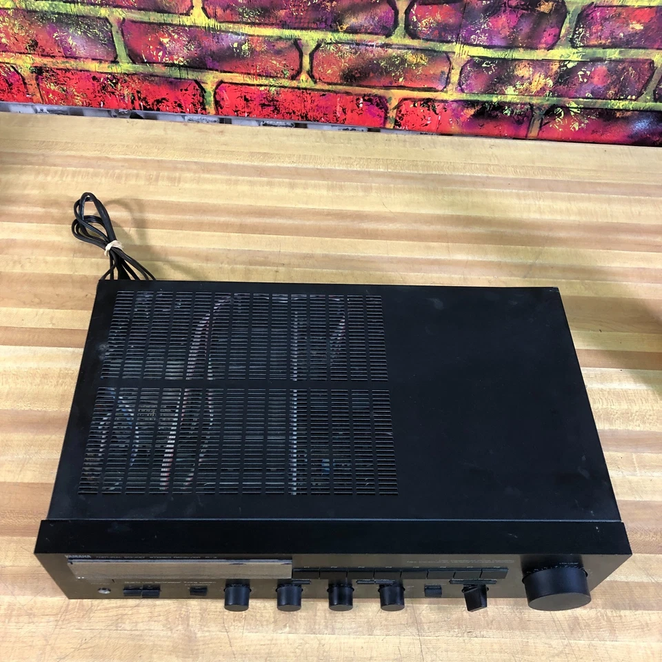 Yamaha R-3 Natural Sound Stereo AM/FM Receiver Tested And Working - Image 3 of 4