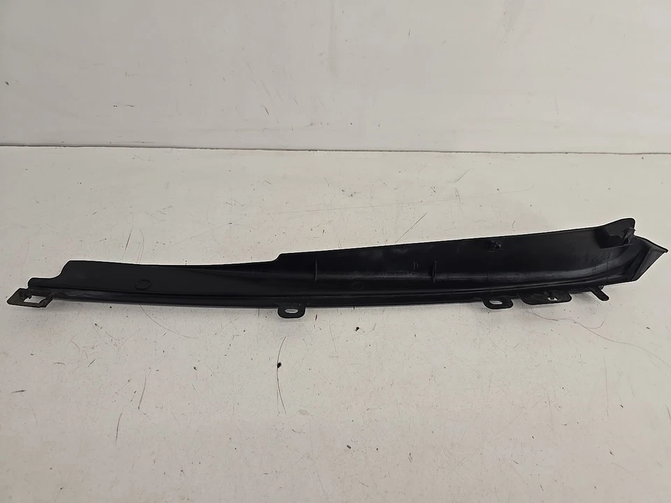 Protector moldura guardabarros delantero izquierdo Toyota Camry 2007-2011 53825-06020 OEM Foto 2 de 4