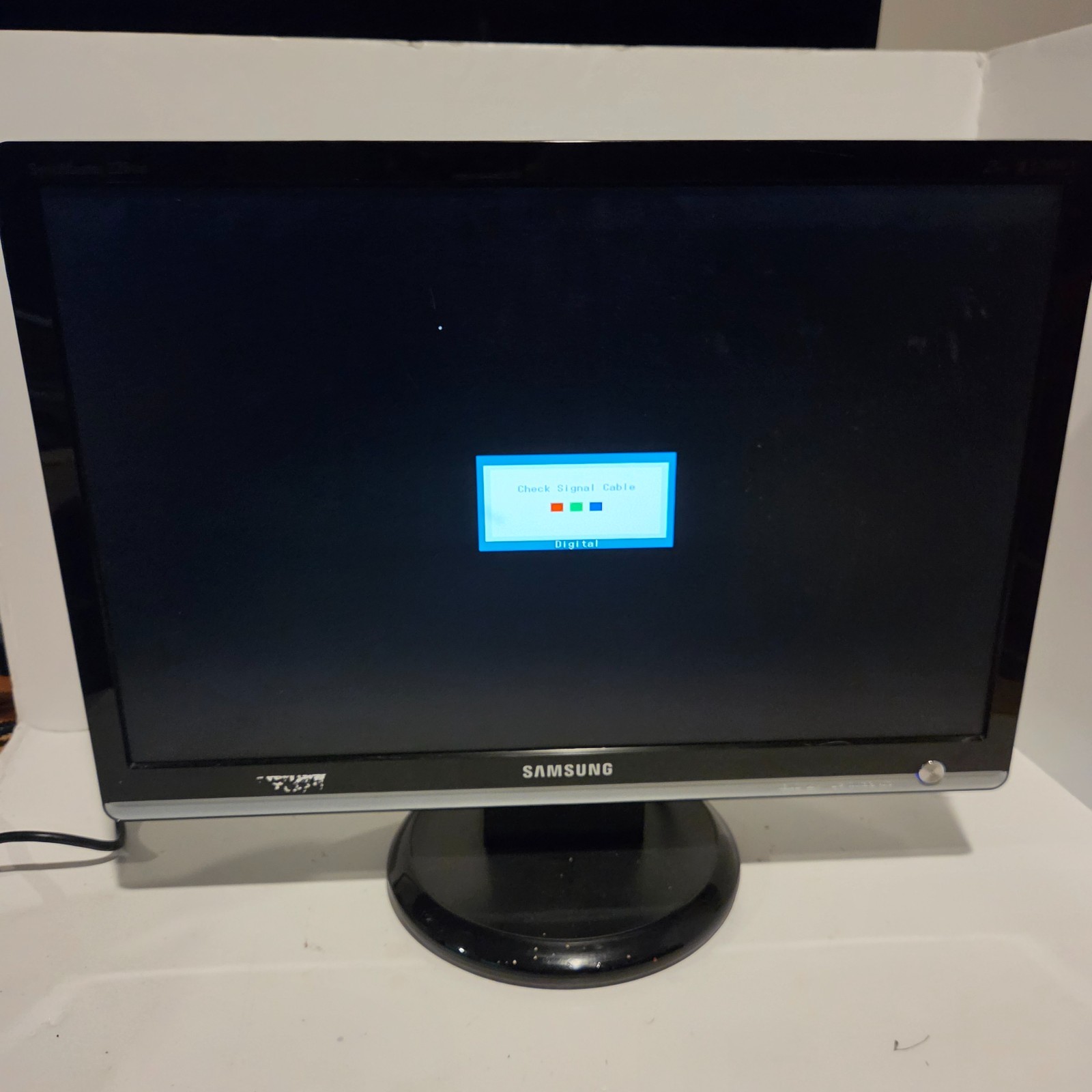 Samsung SyncMaster 226BW 22" LCD Monitor DVI VGA Tested Working w/ Stand