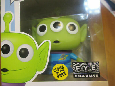 FUNKO POP DISNEY PIXAR TOY STORY 4 ALIEN # 525 GITD GLOWS IN THE