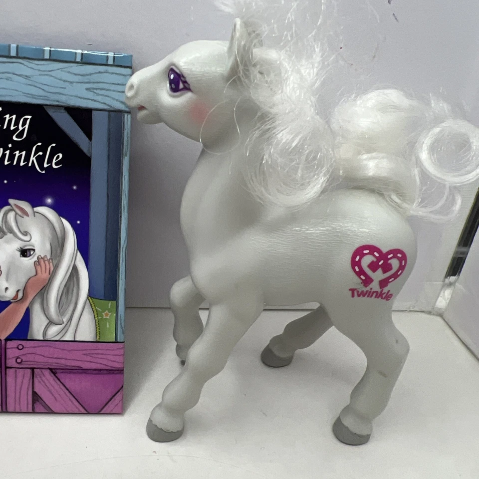 Pony vintage, mi pequeño pony, cuidado de Twinkle, libro y pony blanco Foto 3 de 4