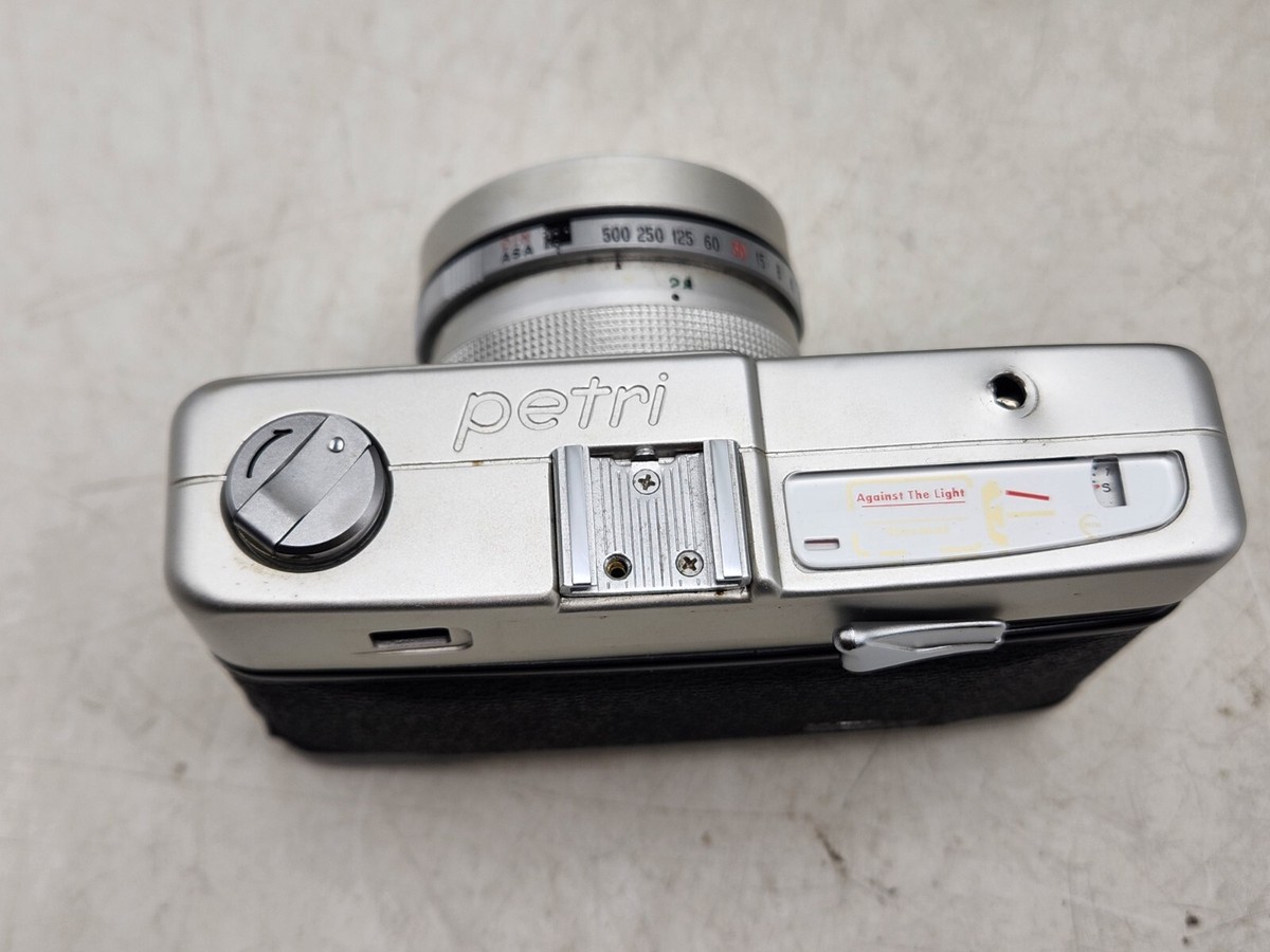 petri RACER ペトリ レーサー フィルム カメラ Petri Racer - Filmphotography.eu