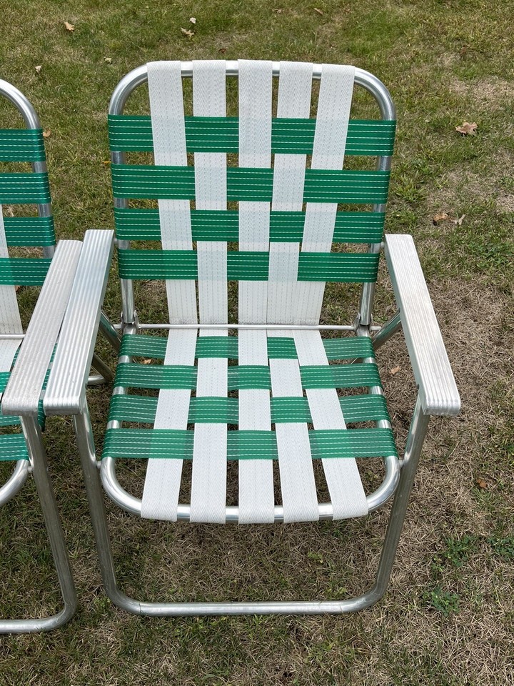 2 Vintage Matching Vintage Aluminum Folding Lawn Patio Chairs EXCELLENT