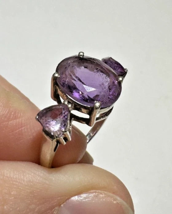 Argento D'Epoca Ovale Ametista Viola Sfaccettato Gemma Misura 8 Anello - Immagine 2 di 4