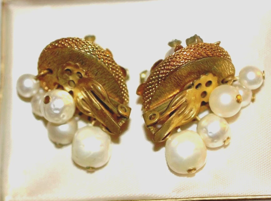 IMPRESIONANTES GLAM Miriam Haskell Pendientes Clip Vidrio Perla Oro Filigrana ENVÍO BAJO Foto 2 de 2