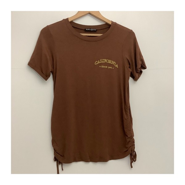 Select Womens Size S Brown California Slogan Ruched Side Drawstring T-Shirt Top
