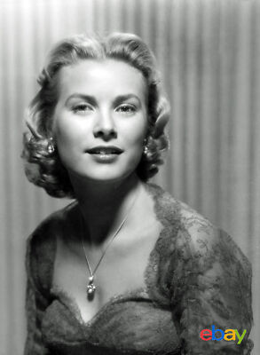 CRIME PHOTO WAS NEAR PERFECT - GRACE KELLY V002 585