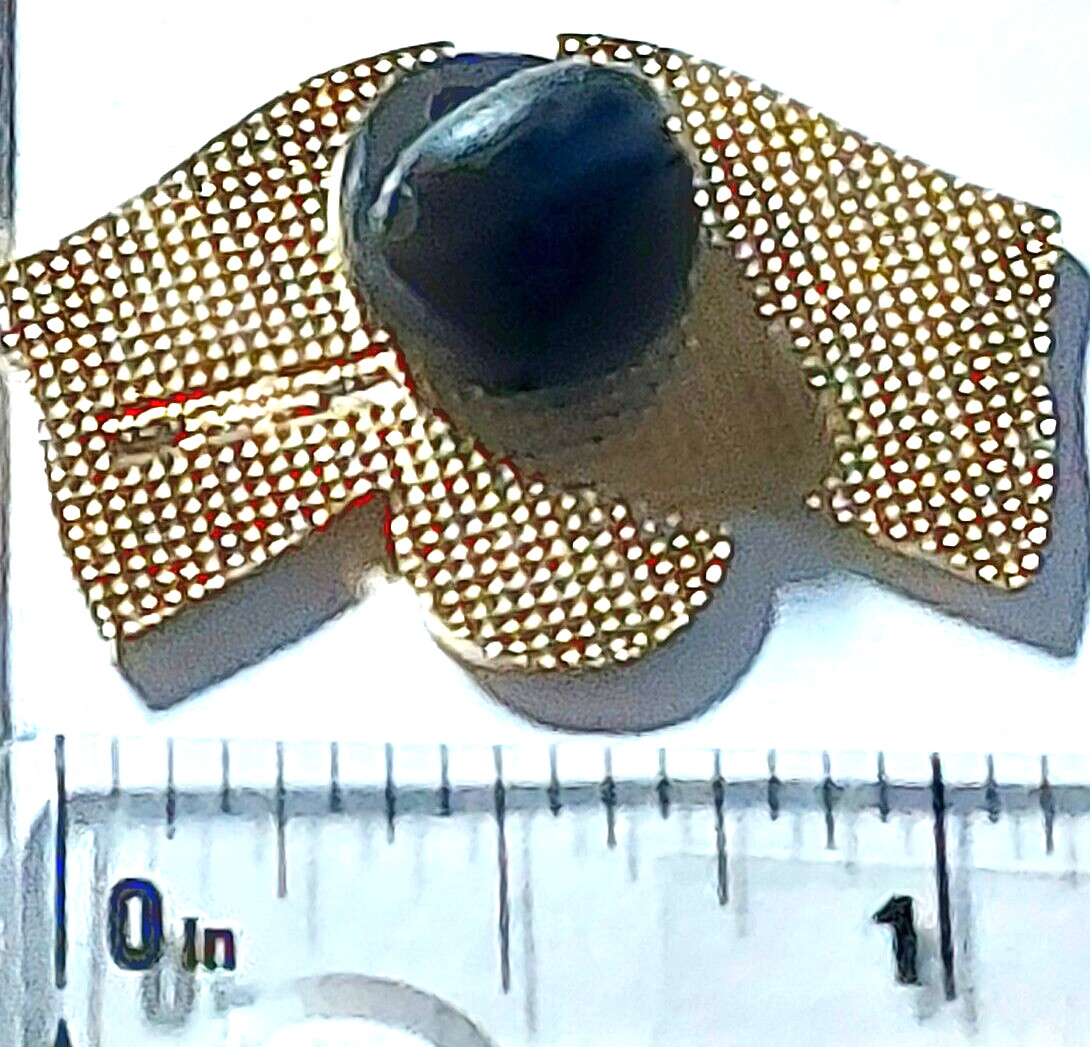 Kiwanis International Bahama's 22 Crossed Flags Lapel Pin