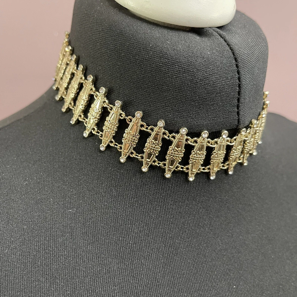 Gold best sale sparkly choker