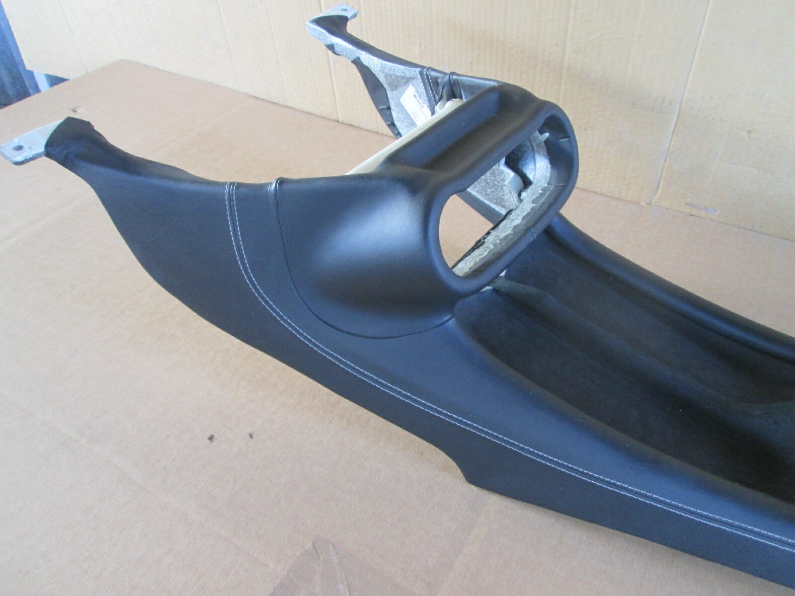 Ferrari California - Center Console Tunnel Piece # 80581500