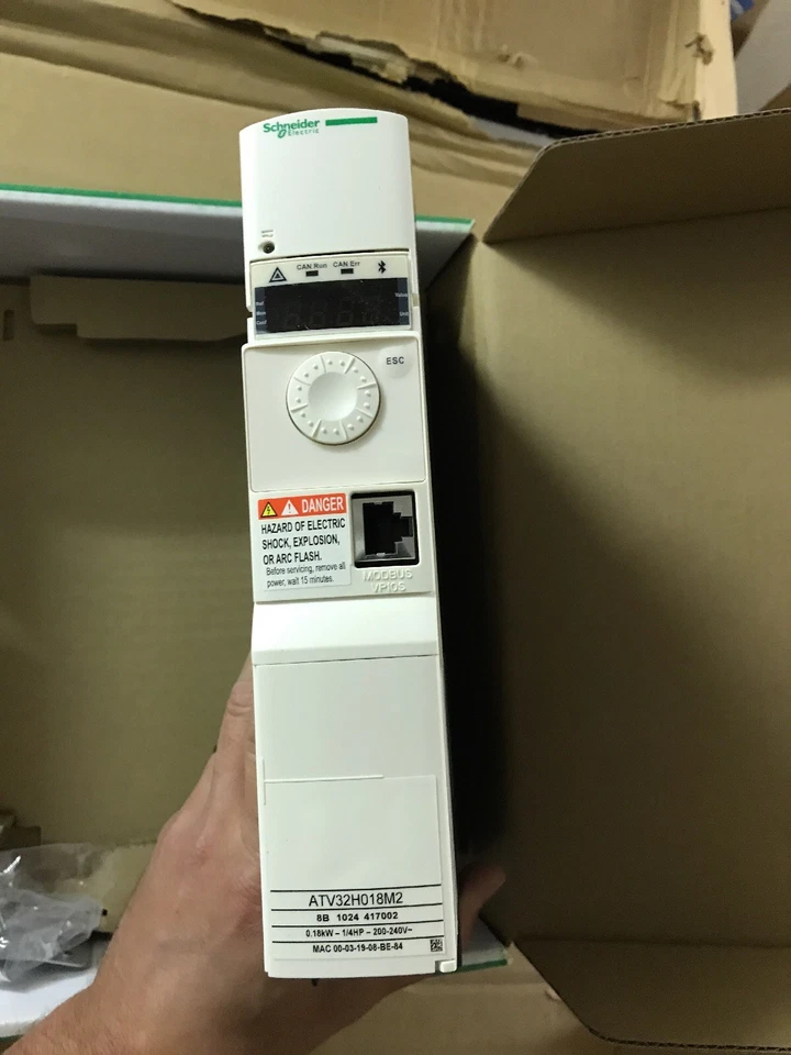 Schneider ATV32H0118M2 NEW! AC Speed Drive controller - Image 3 of 4