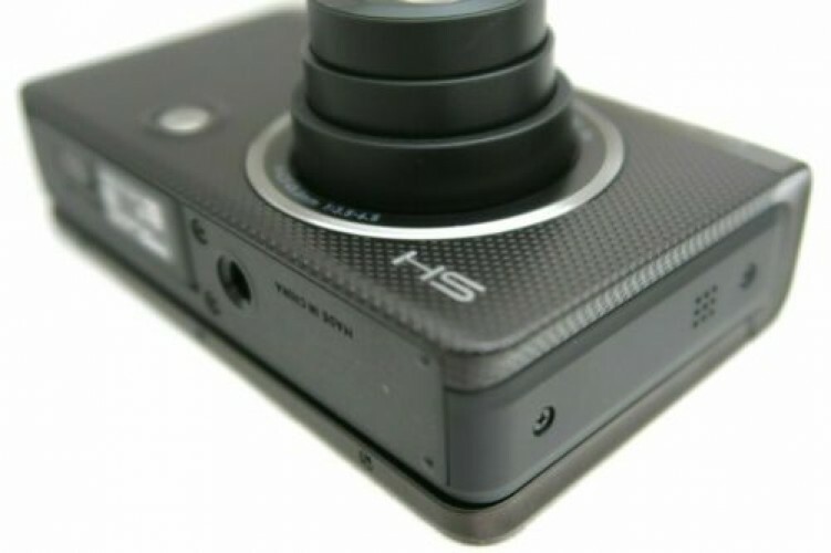 Casio Exilim EX-ZR50 ZR 50 16.1 MP digital camera 10x zoom