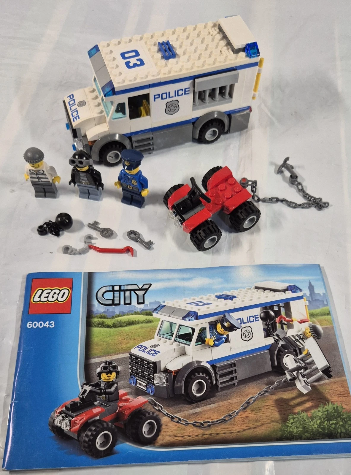 Lego City #60043 Prisoner Transporter 2014 - 100% Complete with Instructions