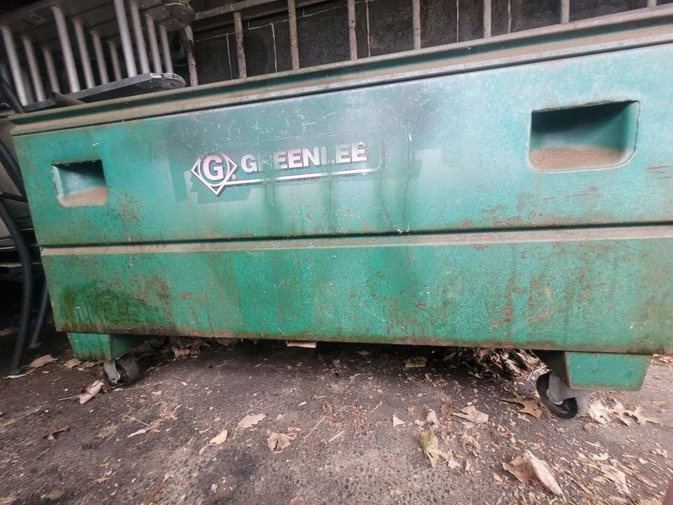 GREENLEE 2448 60”X48”X29” HEAVY DUTY ROLLING STORAGE JOB BOX - Image 3 of 4