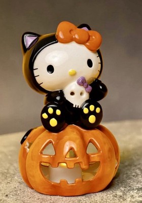 Blue Sky Clayworks Hello Kitty  HALLOWEEN Candle House NEW Auth Retailer