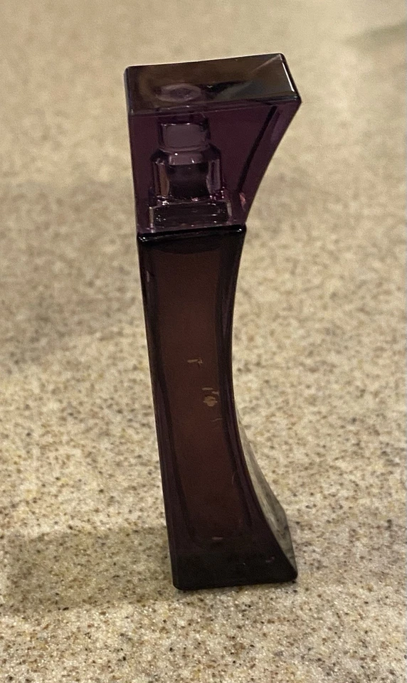 Elizabeth Arden Provocative Woman Eau de Parfum Mini - 0,33 oz.  Foto 2 de 4