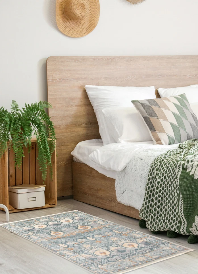 Traditional Hand-knotted Wool Oriental Carpet 4'1" x 6'2" Area Rug - Image 2 of 4