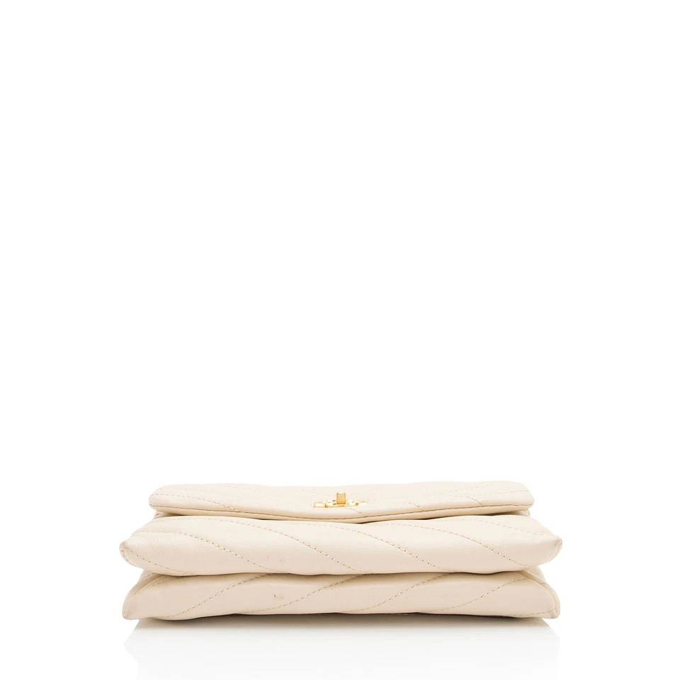 Cartera Kira de cuero Chevron Tory Burch con cadena Foto 4 de 4