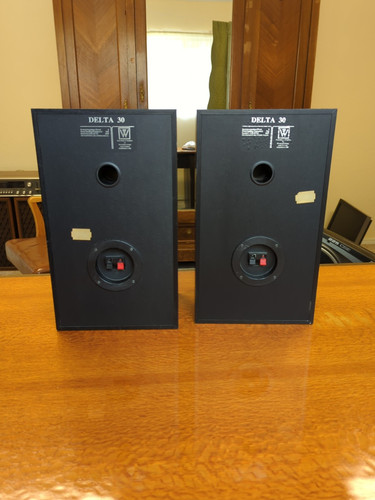 Wharfedale Delta 30 Bookshelf Speakers - Picture 4 of 6