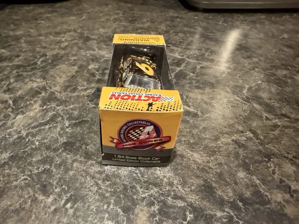 2009 David Ragan #6 UPS Rare COT 1/64 Scale NASCAR Diecast ACTION RACING - Image 3 of 4