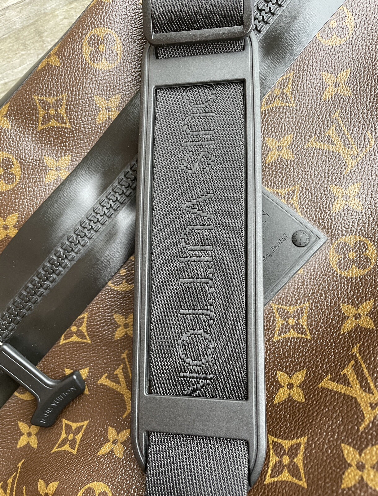 Louis Vuitton M40399 Monogram Waterproof Messenger Bag Crossbody  