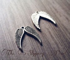 10 Angel Wing Charms Antique Silver Tone Double Wing Pendants 23mm