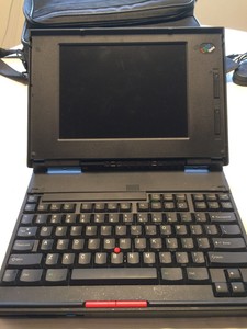 Vintage-IBM-Thinkpad-360Cs-with-FREE-accessories-AND-carry-case