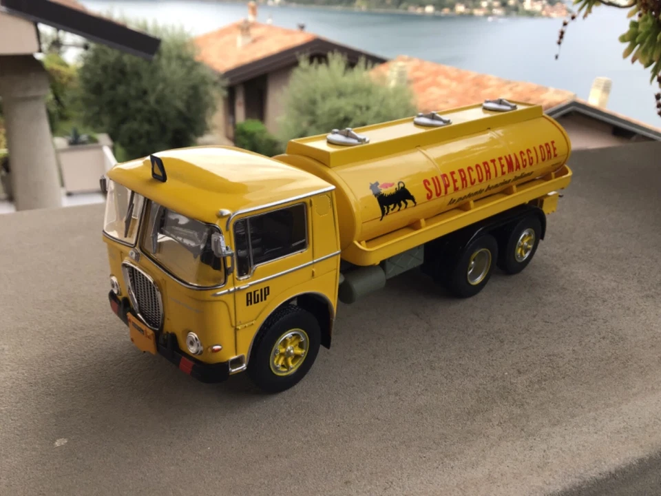 Camion d'Epoca AGIP Lancia Esatau Cisterna Carburante SUPERCORTEMAGGIORE 1/43 - Immagine 4 di 4
