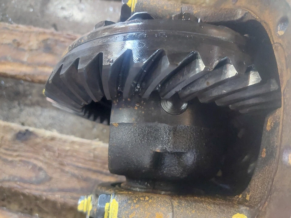 Toyota Pickup 1969-1982 2x2 diferencial portador trasero tercer miembro relación 4,11 Foto 2 de 4