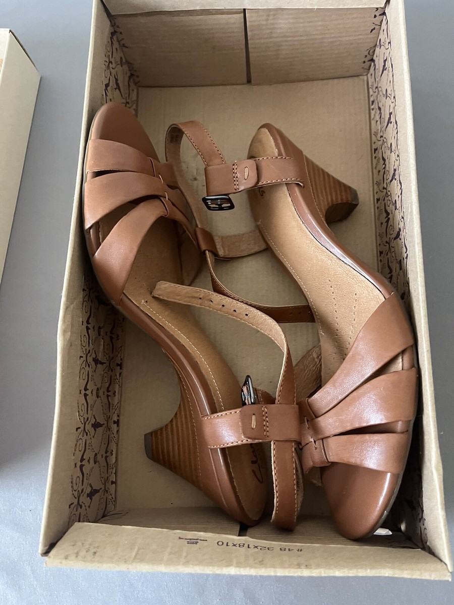 Clarks Sandals Womens Genuine Leather Ankle Strap Cognac Evant Regency