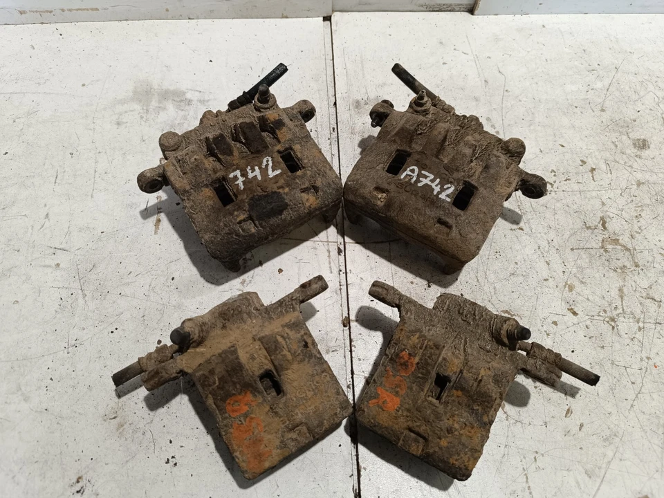 Par de pinzas de freno delanteras traseras izquierda Subaru Forester N/S derecha O/S 2011 MK3 SH OEM Foto 2 de 4