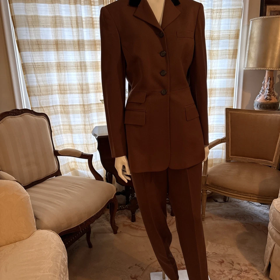 Gorgeous Lauren Ralph Lauren 2PC Brown Pant Suit Pockets Velvet Collar Sz 10 - Image 3 of 4