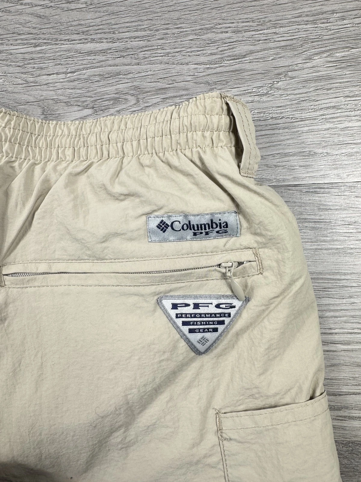Columbia Pants Mens M Beige PFG Men Convertible Nylon Zip Shorts 32 Backcast
Opens in a new window o