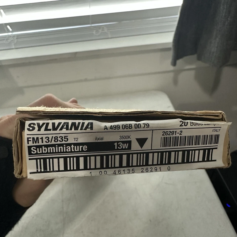 SYLVANIA FM13/830 - 13W T2 Bulbs 3000K - 26253-1 ( 20 Total) [ New Open Box ] - Image 2 of 3