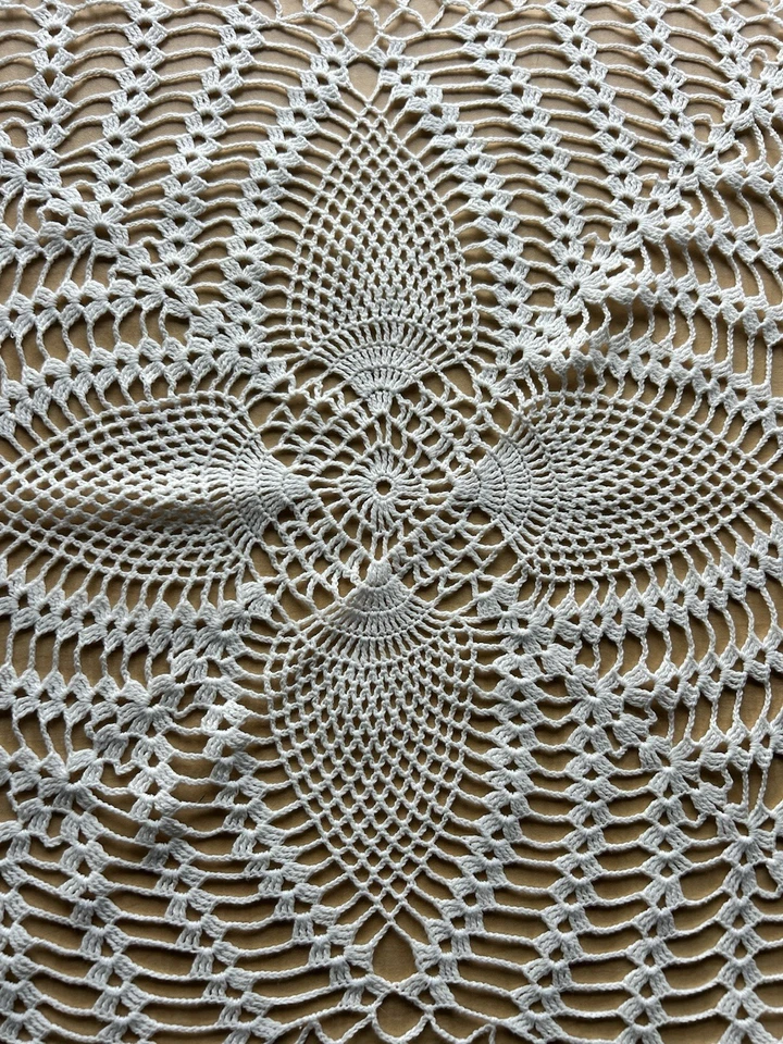 Vintage quadratisches gehäkeltes Deckchen weiß 22 Zoll - Bild 3 von 4