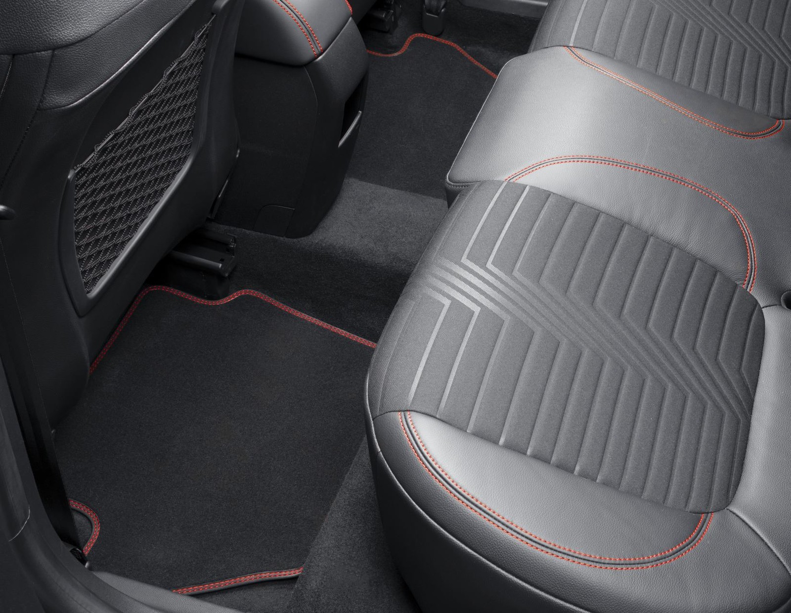 Tapis de sol en velours arrière Ford Puma 2019 2022 2024 moquette sur mesure rouge