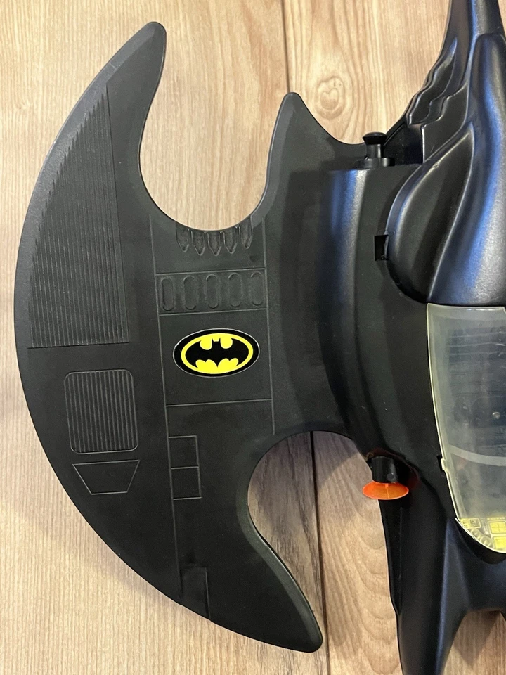 Vehículo de colección Batwing Villain Cruncher DC Comics Batman Toy Biz 100 % completo leer Foto 2 de 4