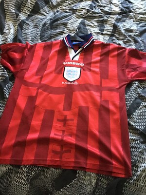 Maillot training rouge adulte Umbro | Espace des Marques