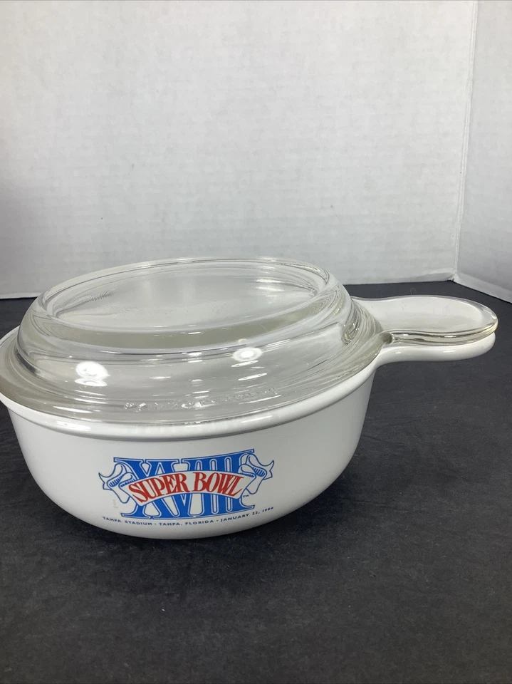 Raro ~ Superbowl VXIII Tampa 1984 Corning Ware Grab It Bowl ~ P-150-B con tapa de vidrio Foto 2 de 4