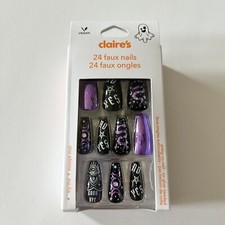 Halloween NEW IN BOX 24 Faux Nails LIMITED EDITION - RARE Purple and Black