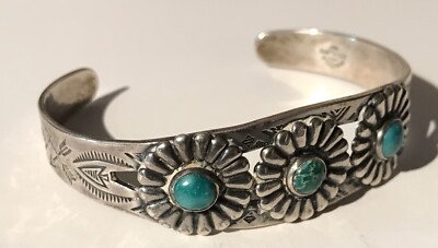 MAISEL'S VINTAGE NAVAJO INDIAN STERLING SILVER TURQUOISE CUFF BRACELET*
