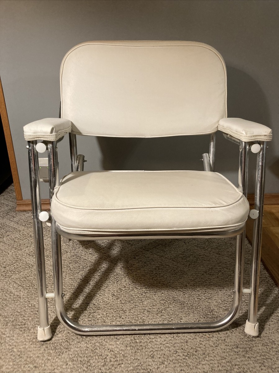 Vintage Padded Wide Outdoor Folding Chair White Vinyl S3
